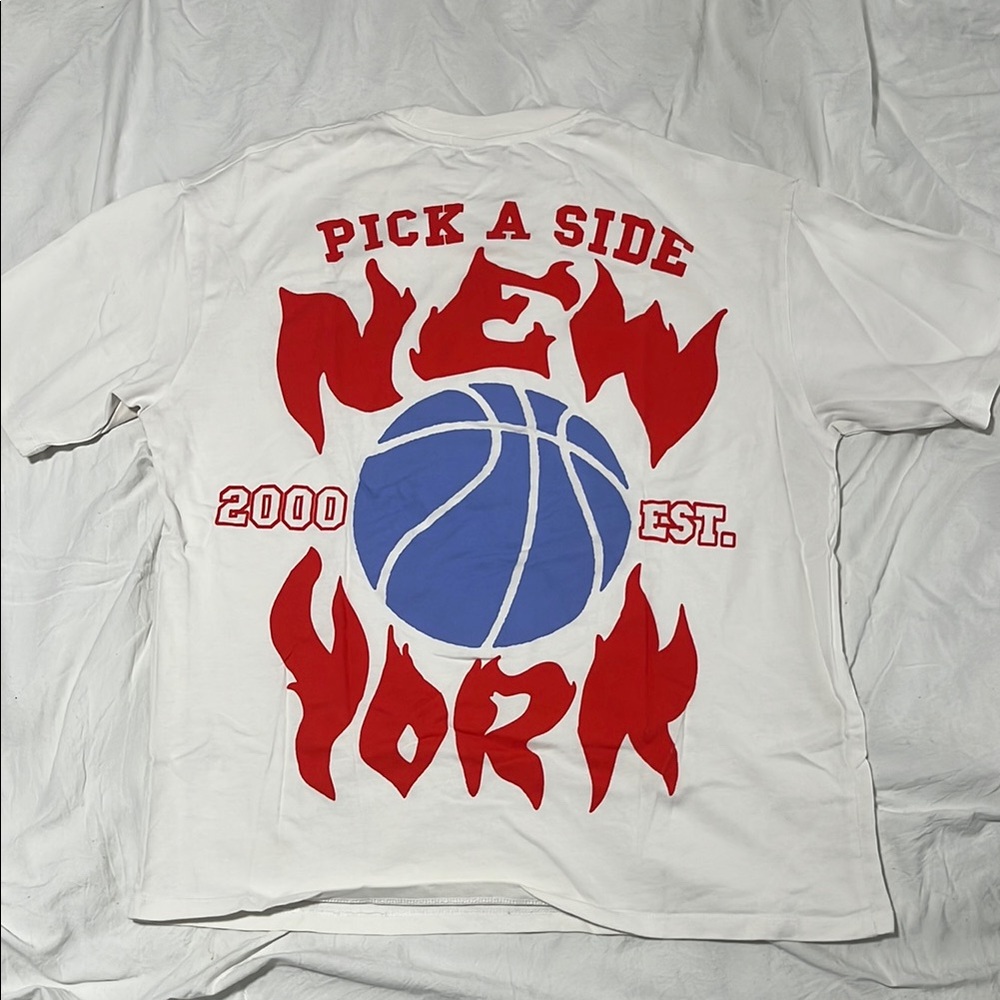 Zara White and Red Graphic T-Shirt